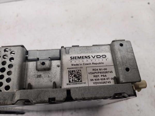 RADIO CITROEN / PEUGEOT - Vue 3